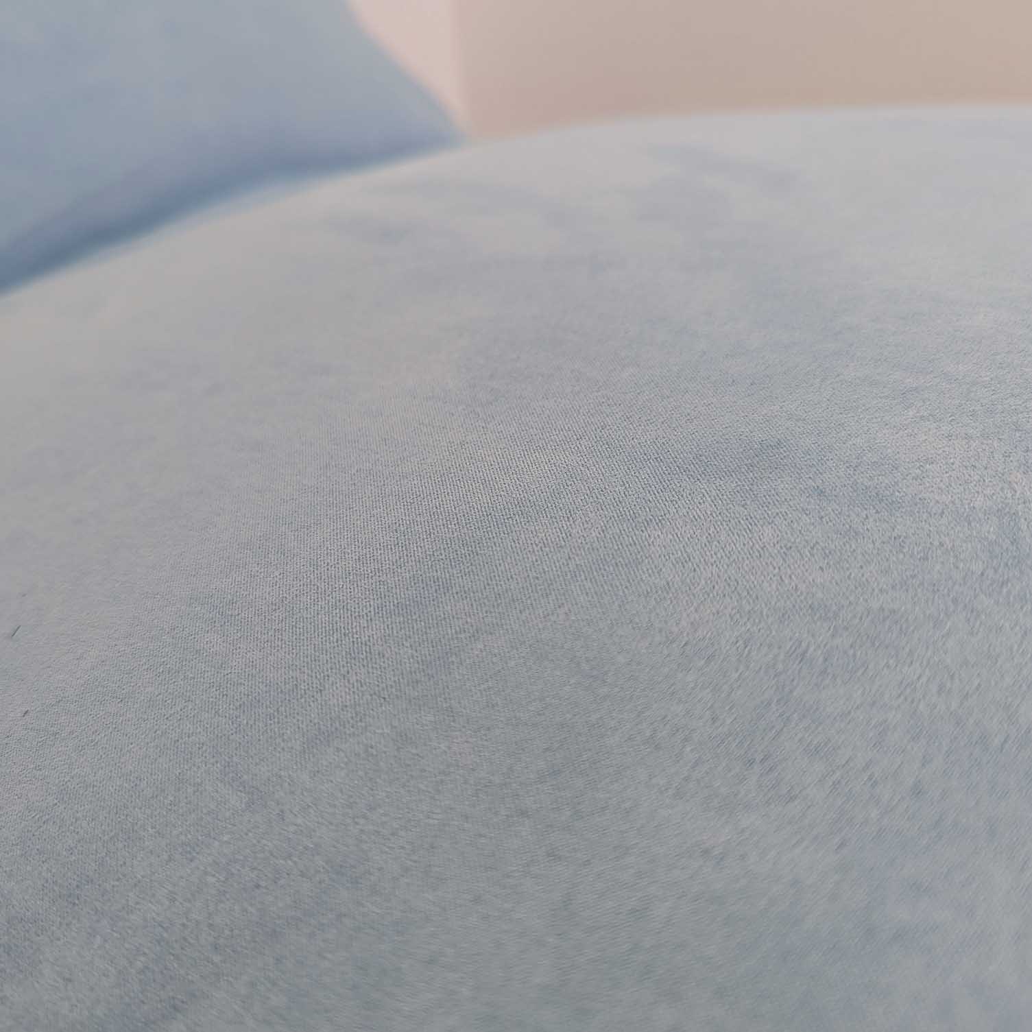 כורסת פוף SILK תכלת תקריב מושב