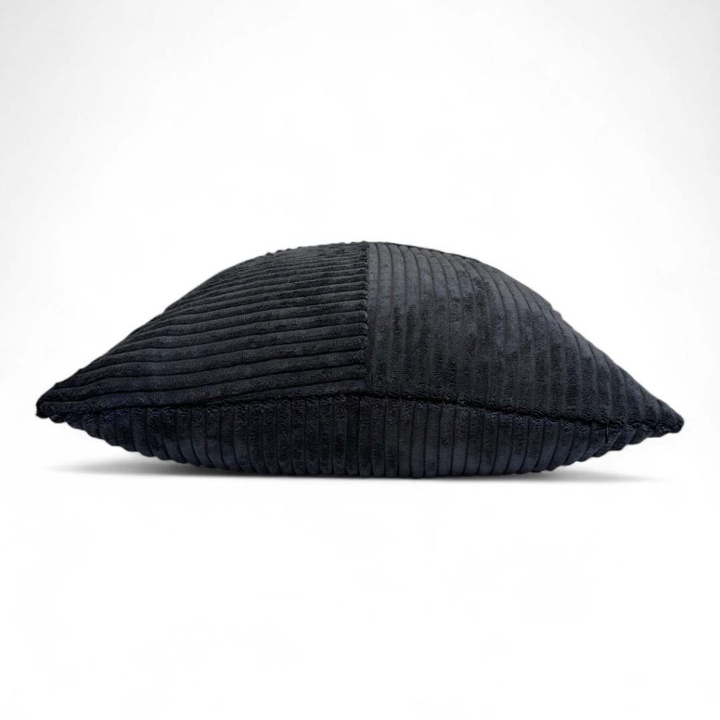 Decorative Pillow 4545 Cm Diamond Model - Black Profile כרית נוי 4545 קורדרוי קטיפתי DIAMOND - שחור