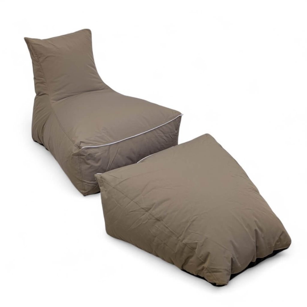 פוף מיטת שיזוף LUSINDA בז' כהה במרפסת