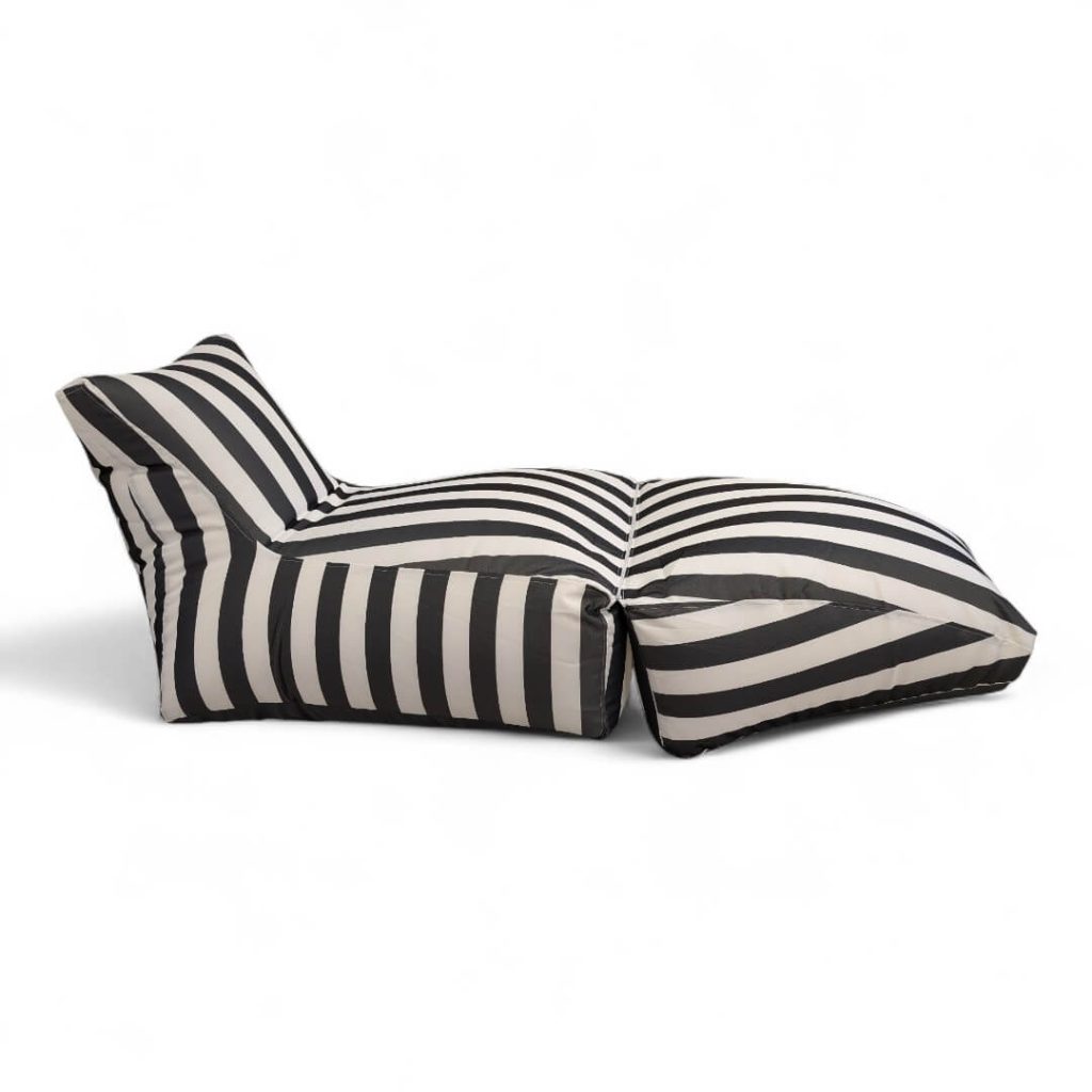 פוף מיטת שיזוף LUSINDA פסים לבן שחור עם דוגמנית