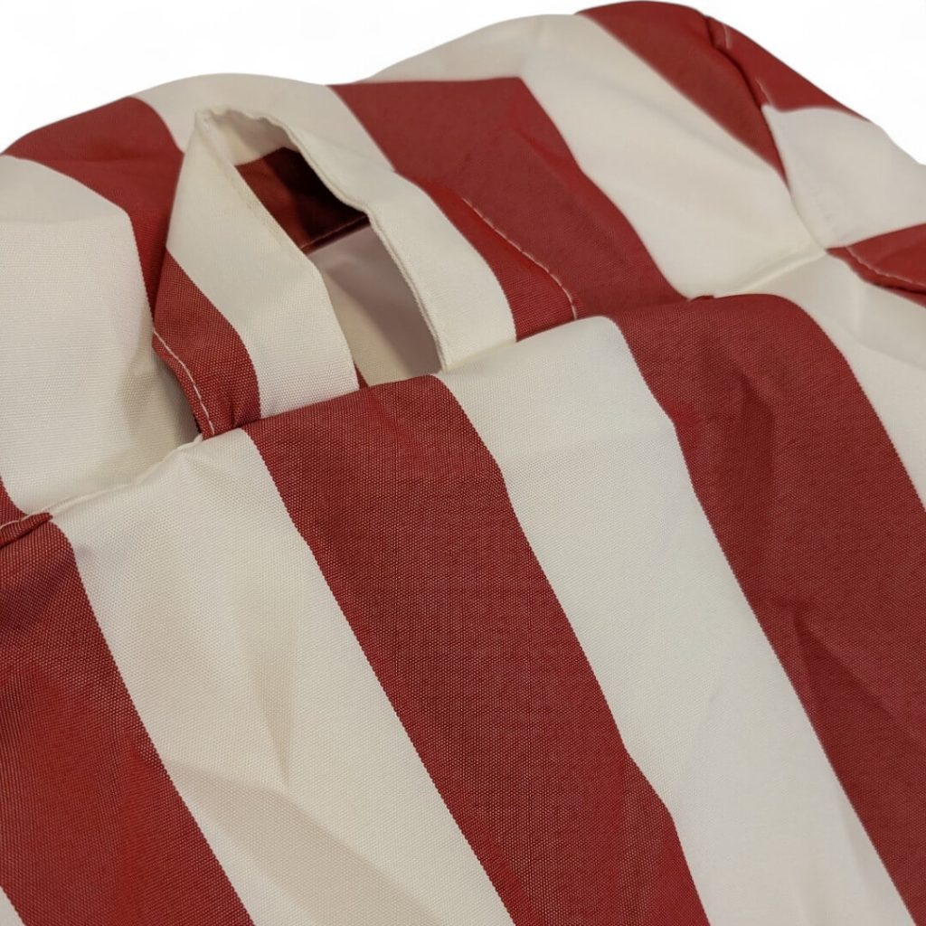 פוף אגס חוץ LILO פסים אדום לבן עם דוגמנית