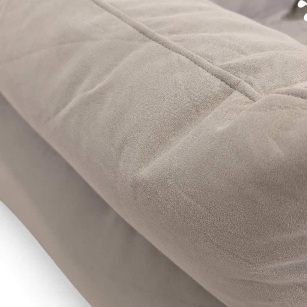 כורסת פוף ORTI בד דמוי זמש קטיפתי אפור